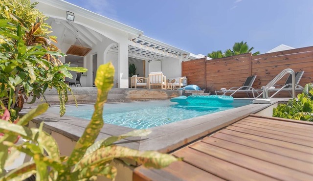 Villa Essentielle, cozy vacation home 3 bedrooms and pool! in Cul-de-Sac