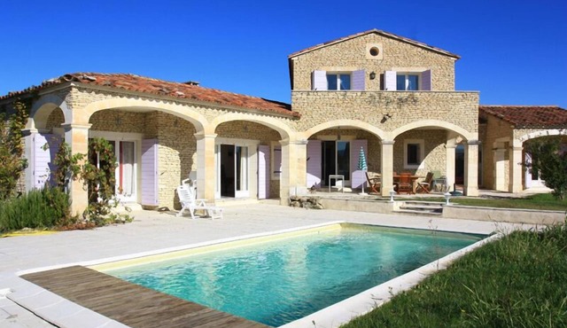 villa fontblanche in Gordes