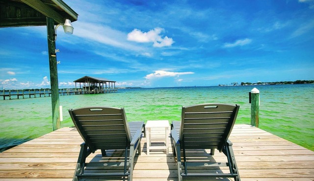 Waterfront Bliss Beach Cottage in Fort Walton Beach