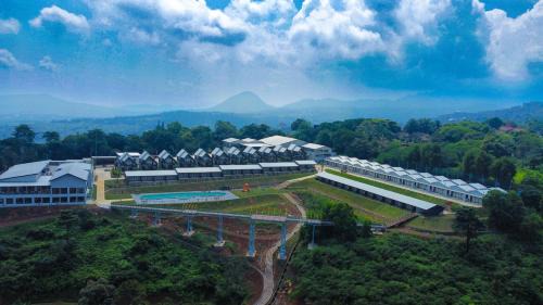 Wind Hill Mountain View Resort in Gununggeulis