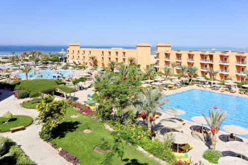 The Corners Beach Resort 