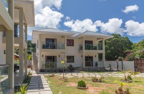Grand Anse Apartment | Yvon's Tropical Villa