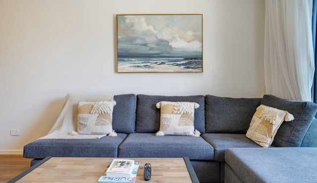 Brand New House by Botany - Parking in Auckland