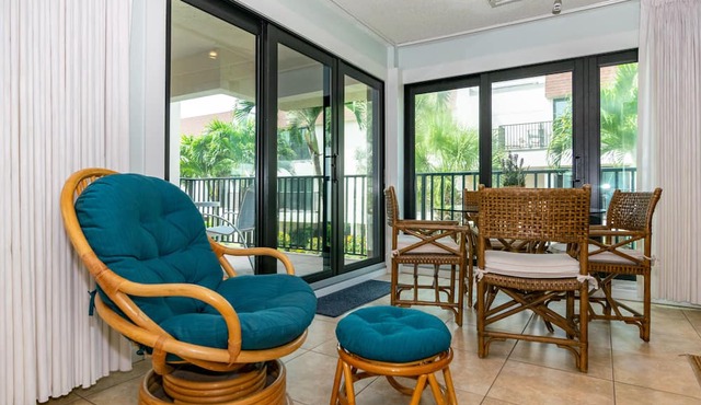Waters Edge 106S · Pool Lanai · 1-Mo Winter Min in Holmes Beach