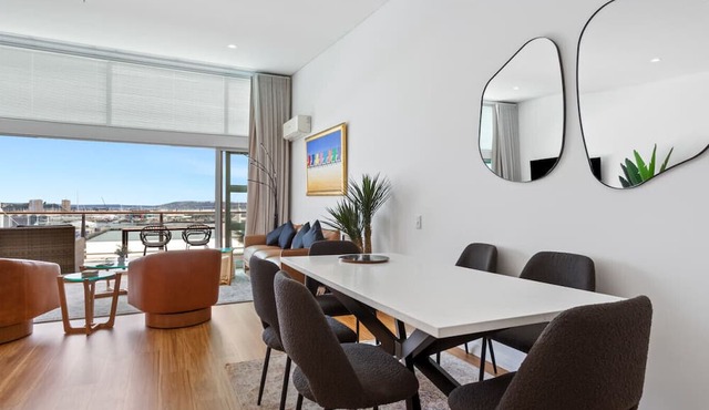 Harbour View 3-Bedroom on Iconic Princes Wharf in Auckland