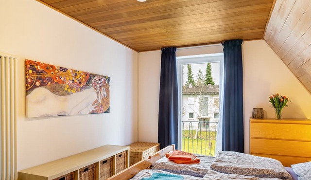 Apartment 'Ferienwohnung Fischer' with Private Terrace, Shared Garden and Wi-Fi in Ottobrunn
