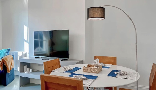 Apartment in Gloucester Quays-Apartment Three in Gloucester