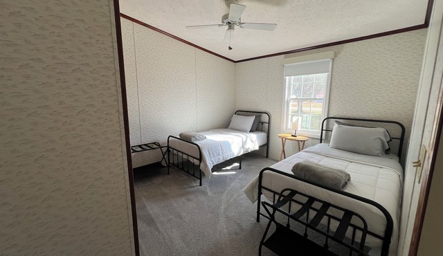 FISHERMEN-Nice 3-bedroom house with boat parking WiFi and AC in Summerton in Summerton