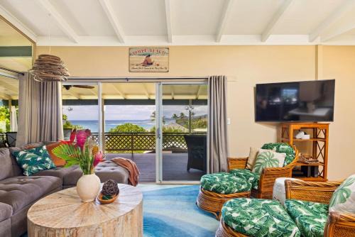 Ocean View Cottage Wlk To Poipu & Brenneckes Beach in Koloa