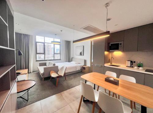 LN Residence Changdi New Aiqun Building in Guangzhou
