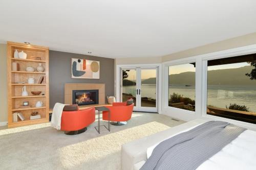 Island Luxury Oceanside Estate by EMR Vacation Rentals in Saanichton
